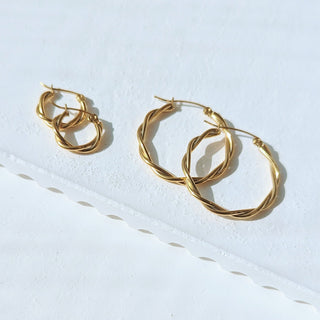 Minimal Twist Hoop Earrings III