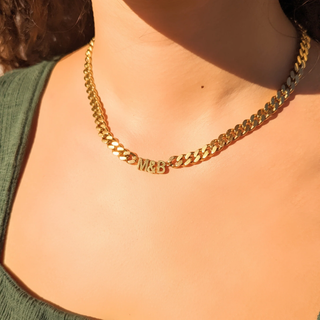 Choker Necklace Style Guide: 4 Ways To Wear It