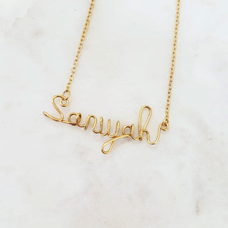 Selecting The Best Fonts For Your Personalized Name Necklace