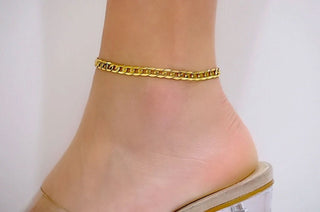Stylish And Practical: The Appeal Of Waterproof Anklets