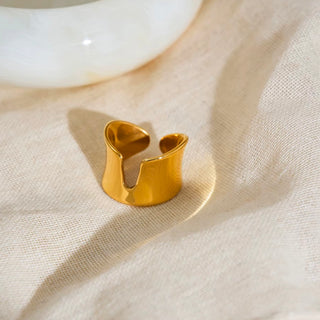 Gold “It Girl” Statement Ring