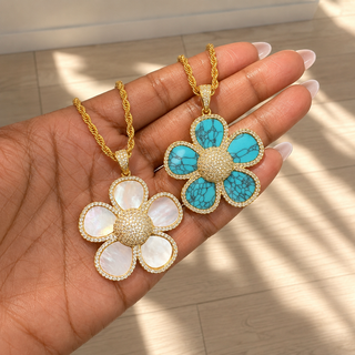 Mother of Pearl Flower Necklace
